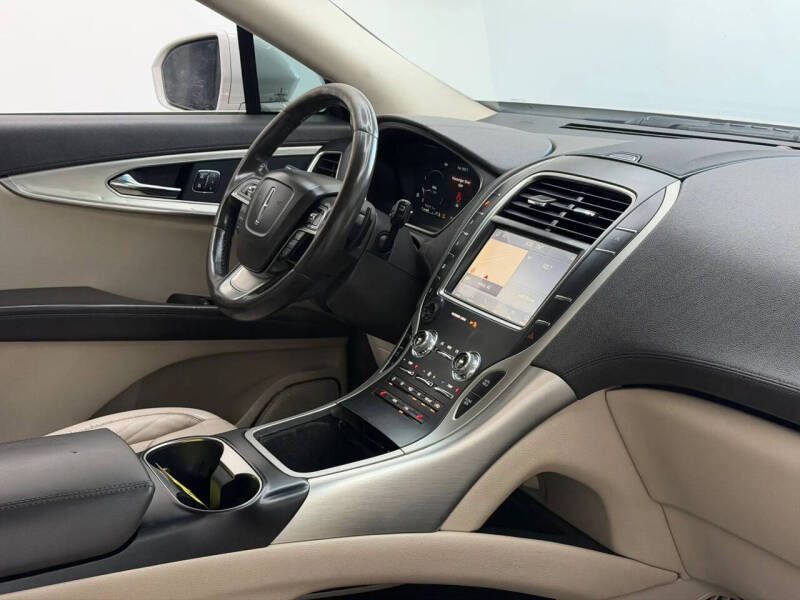 2020 Lincoln Nautilus Standard