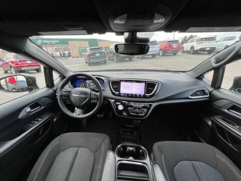 2022 Chrysler Pacifica Touring
