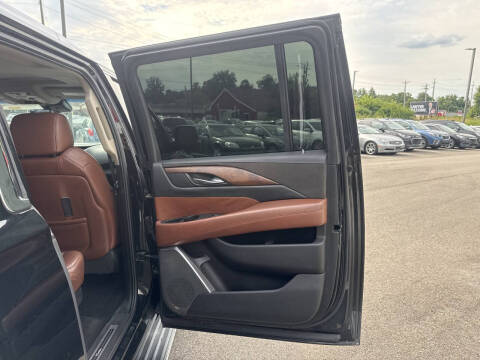 2017 Cadillac Escalade ESV Luxury