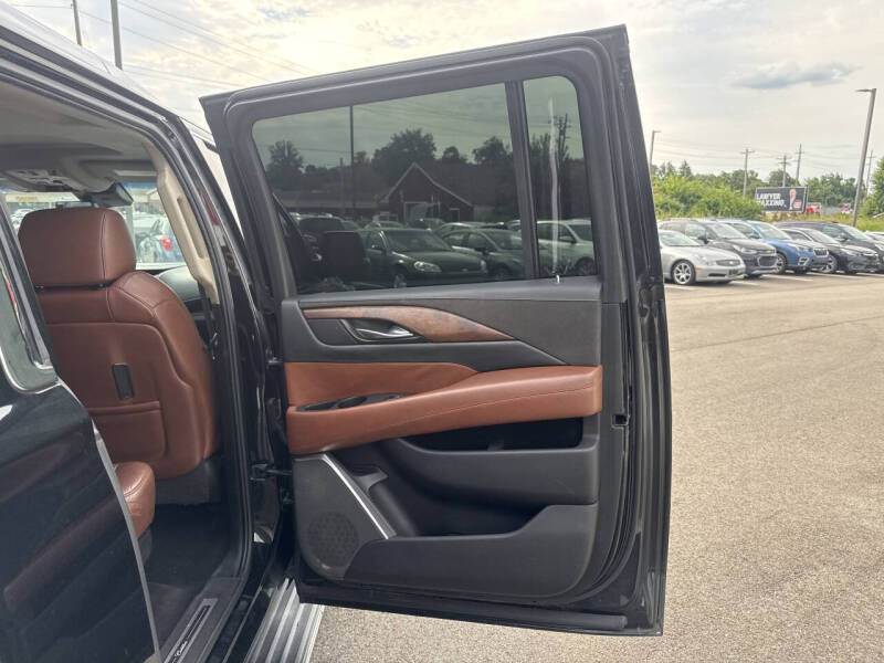 2017 Cadillac Escalade ESV Luxury