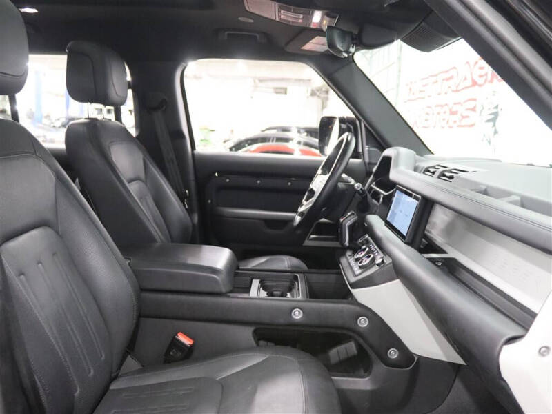 2022 Land Rover Defender 110 X-Dynamic HSE