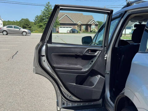 2015 Subaru Forester 2.5i