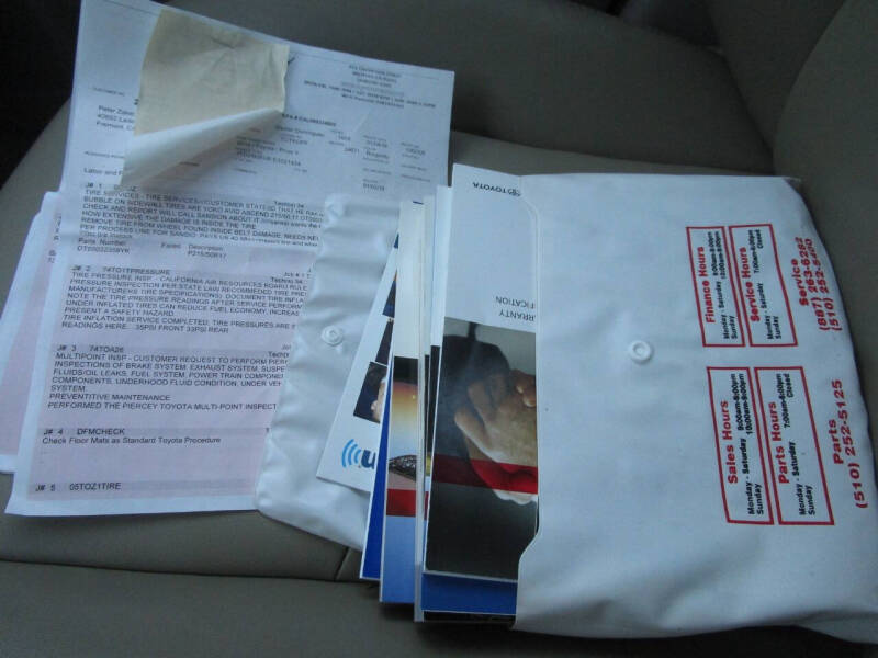 2014 Toyota Prius v Three