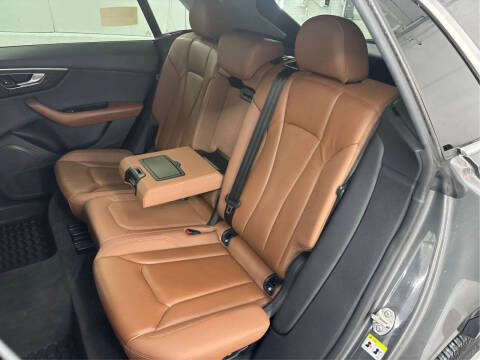 2020 Audi Q8 quattro Premium 55 TFSI