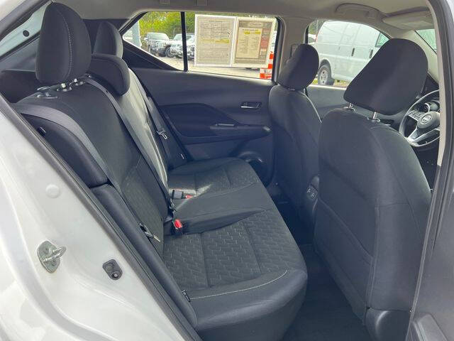 2023 Nissan Kicks SV