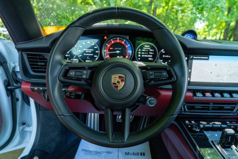 2022 Porsche 911 Carrera GTS