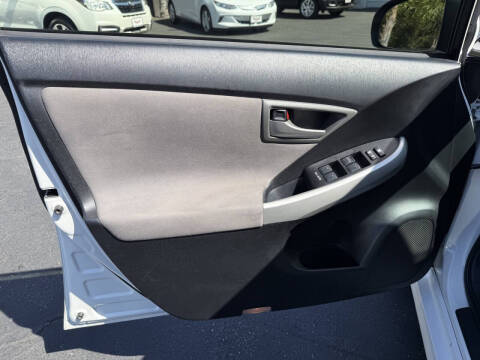 2014 Toyota Prius Plug-in Hybrid
