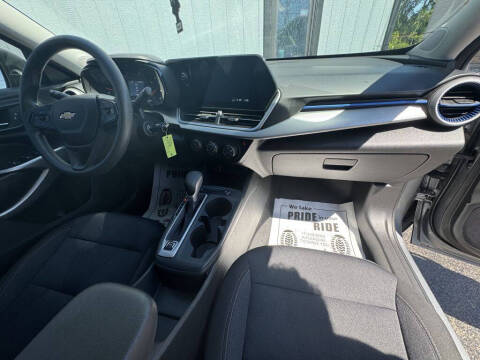 2025 Chevrolet Trax LS