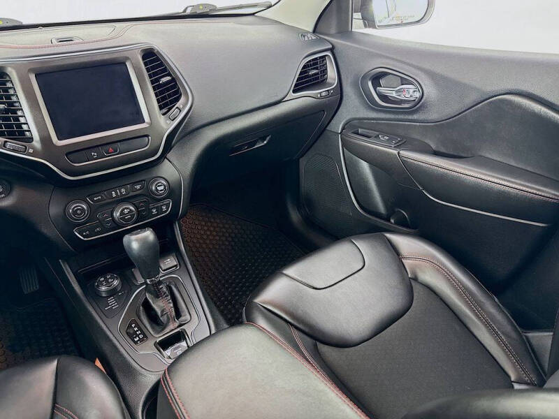 2019 Jeep Cherokee Trailhawk