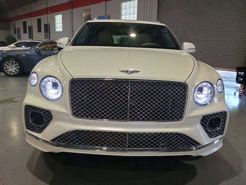 2023 Bentley Bentayga V8