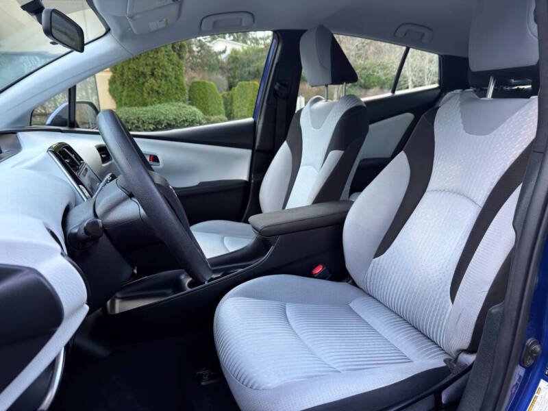 2016 Toyota Prius Two