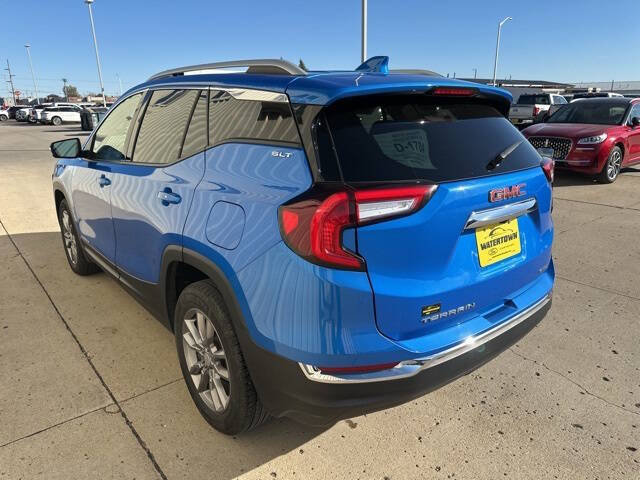 2024 GMC Terrain SLT