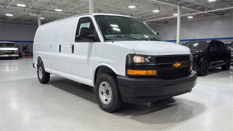 2025 Chevrolet Express 3500