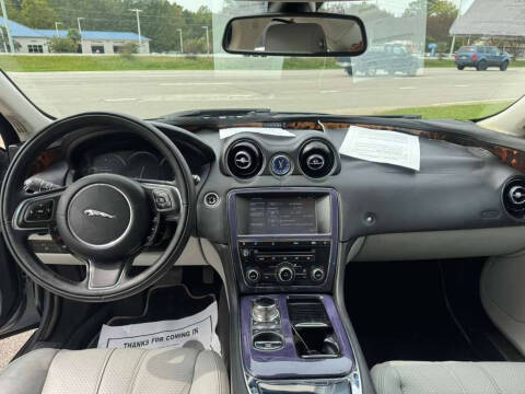 2011 Jaguar XJ