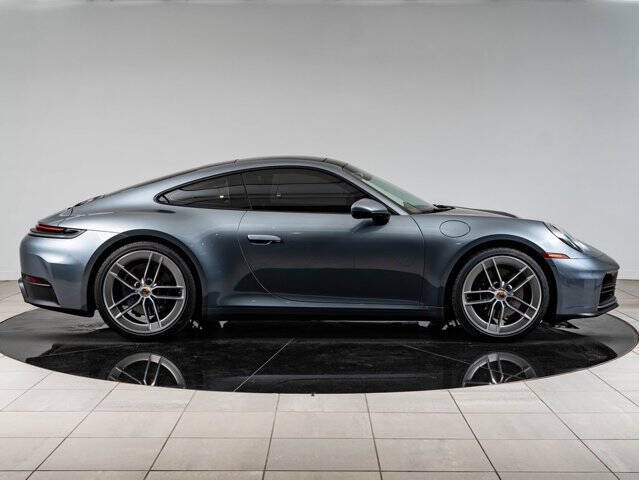 2025 Porsche 911 Carrera
