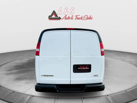 2021 Chevrolet Express 2500