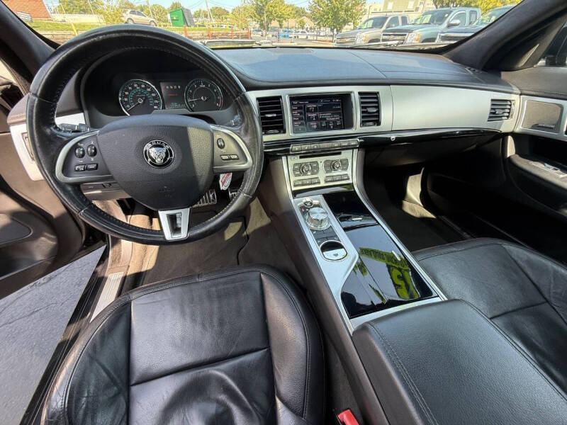 2015 Jaguar XF 3.0 Sport