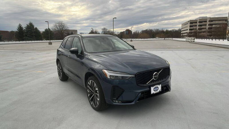 2026 Volvo XC60 B5 Ultra