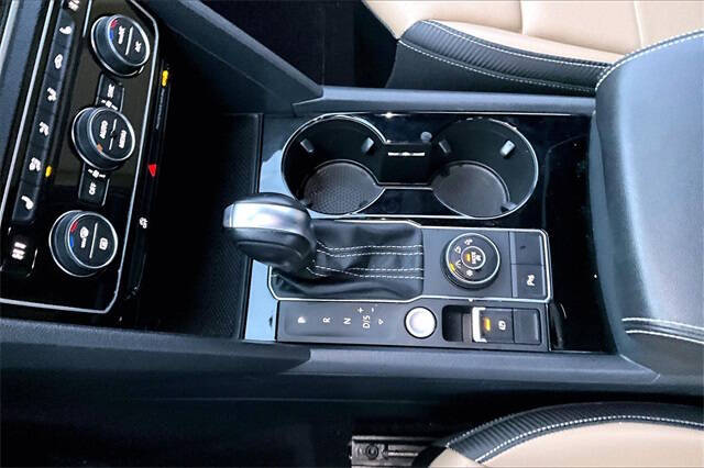 2022 Volkswagen Atlas Cross Sport V6 SEL R-Line 4Motion