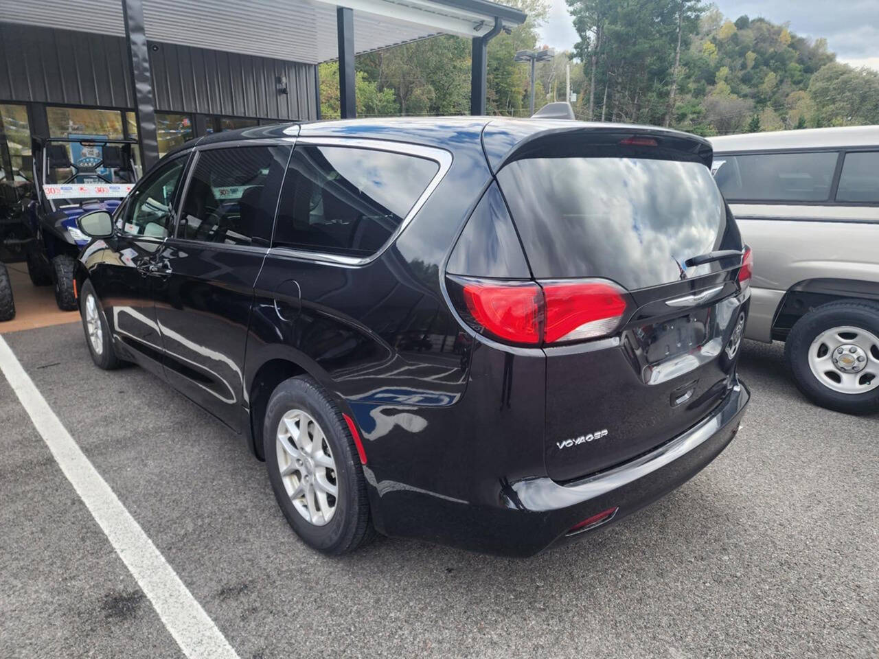 2022 Chrysler Voyager for sale at Auto Energy in Lebanon, VA