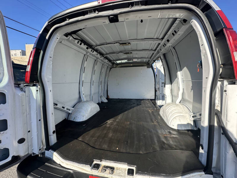2019 Chevrolet Express 2500