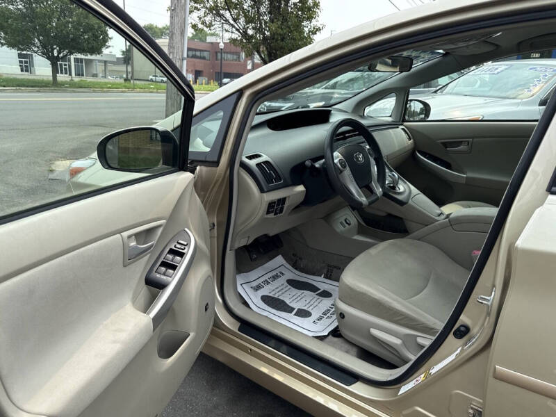 2010 Toyota Prius III