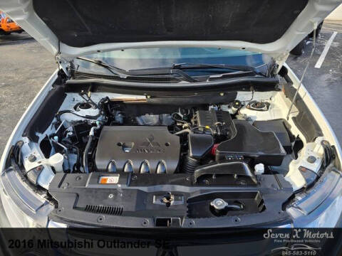 2016 Mitsubishi Outlander SE