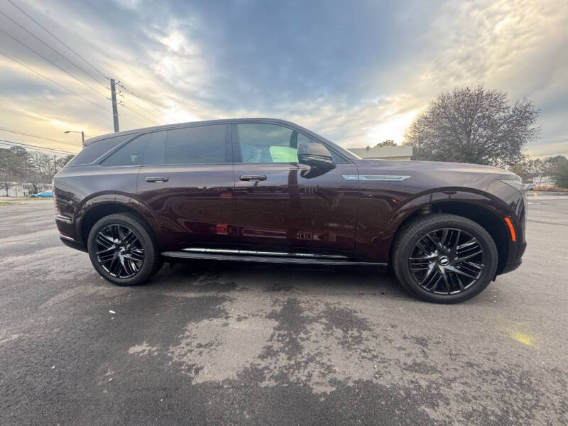 2025 Cadillac Escalade IQ Sport 1