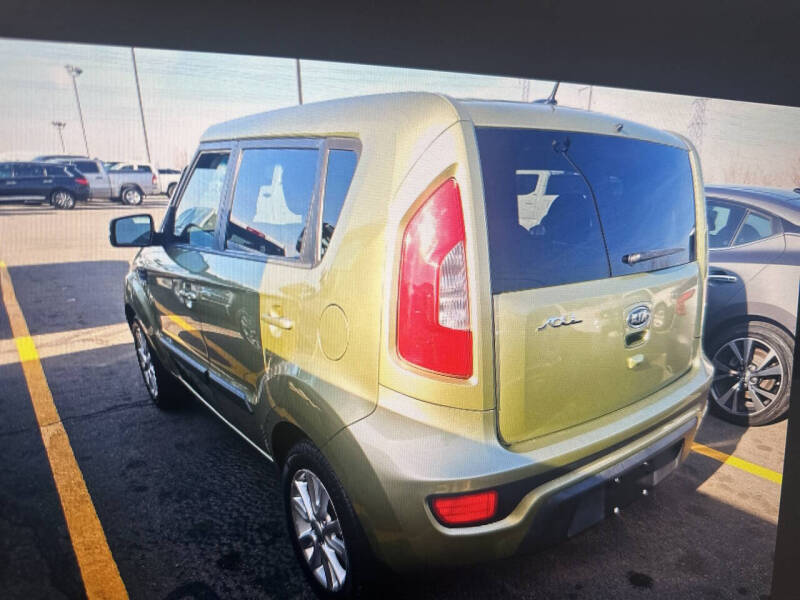2012 Kia Soul +