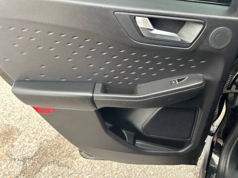 2020 Ford Escape Hybrid Titanium