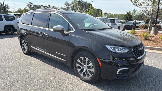 2025 Chrysler Pacifica Plug-In Hybrid Pinnacle
