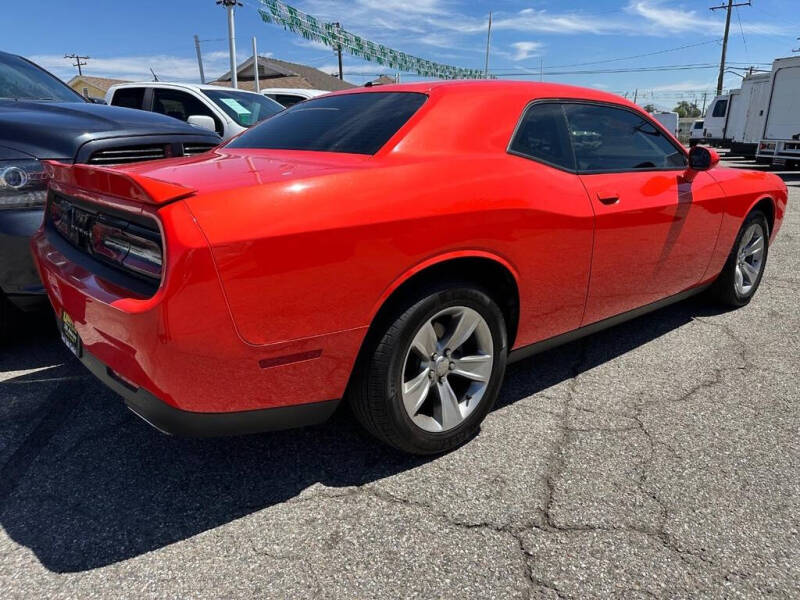 2021 Dodge Challenger SXT
