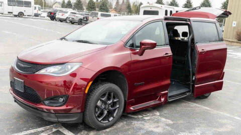 2020 Chrysler Pacifica Touring