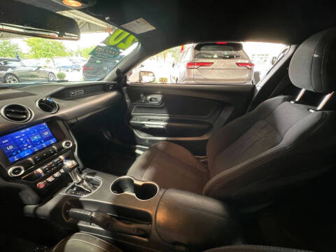 2020 Ford Mustang EcoBoost