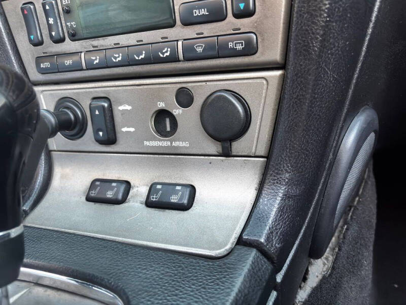 2004 Ford Thunderbird Deluxe