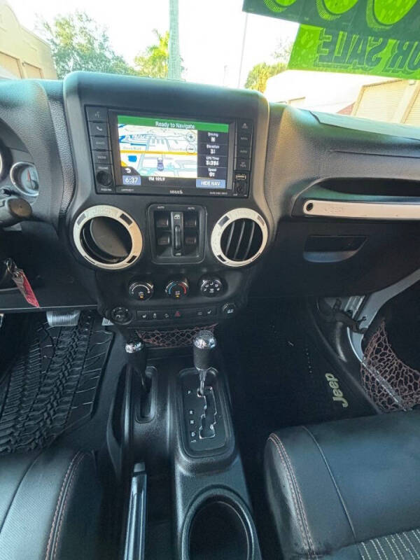 2012 Jeep Wrangler Unlimited Arctic