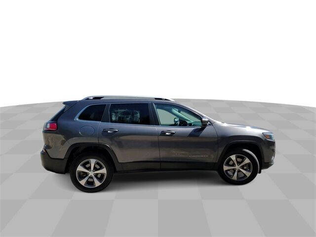 2020 Jeep Cherokee for sale at Bowman Auto Center in Clarkston, MI