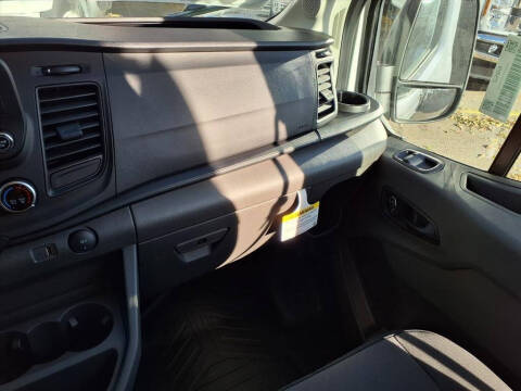 2025 Ford Transit 250