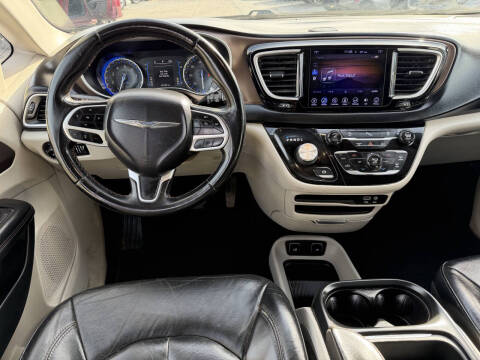 2017 Chrysler Pacifica Touring Plus