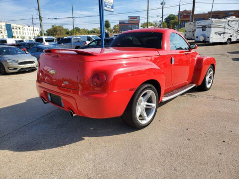 2004 Chevrolet SSR LS