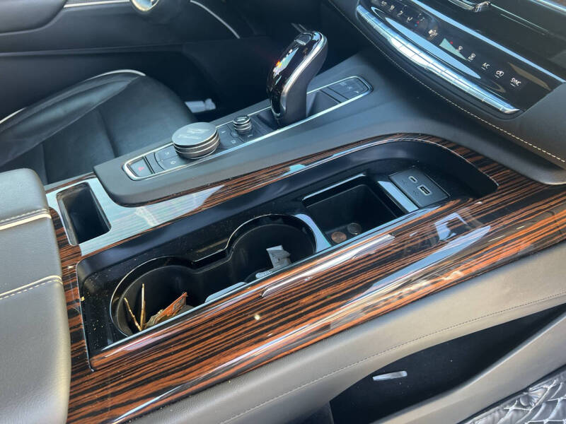 2022 Cadillac Escalade ESV Premium Luxury