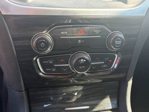 2018 Chrysler 300 Touring