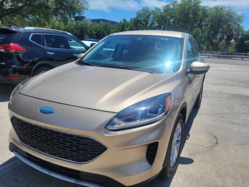 2020 Ford Escape SE