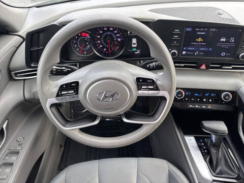 2022 Hyundai Elantra