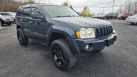 2005 Jeep Grand Cherokee for sale at Arcia Services LLC in Chittenango NY