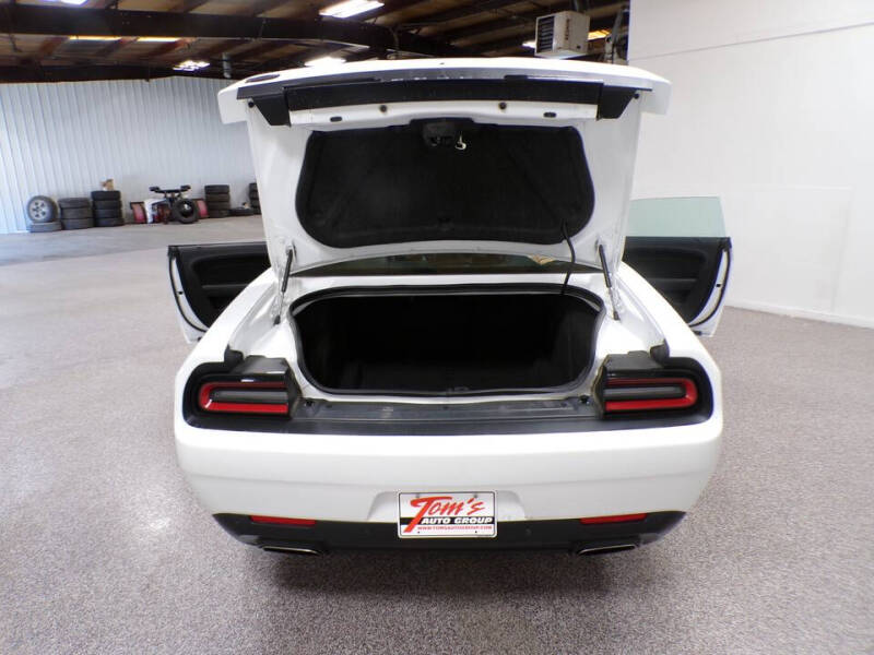 2015 Dodge Challenger SXT Plus