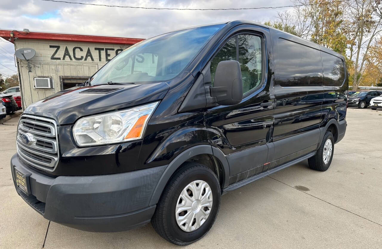 2016 Ford Transit Base's photo