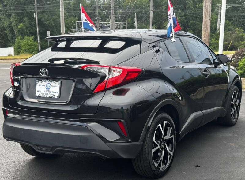 2022 Toyota C-HR XLE