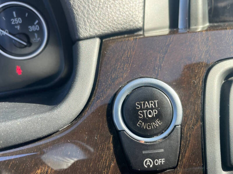 2016 BMW 5 Series 528i