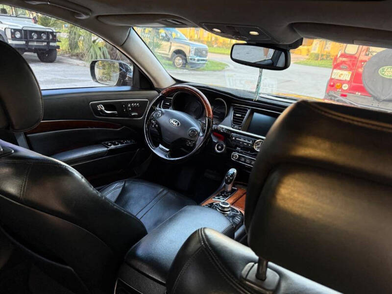 2015 Kia K900 Luxury